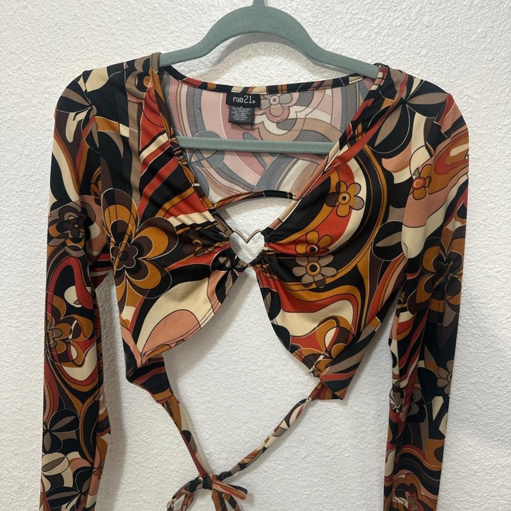 Brown and orange long sleeve crop top‎